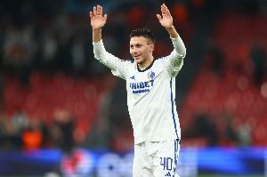 每体：德科正努力为巴萨引进年轻球员，考虑巴德吉和布罗-汉森