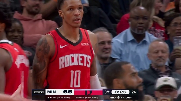 kaiyun-终于开张！小贾巴里·史密斯强突戈贝尔上篮2+1 本场个人首分！